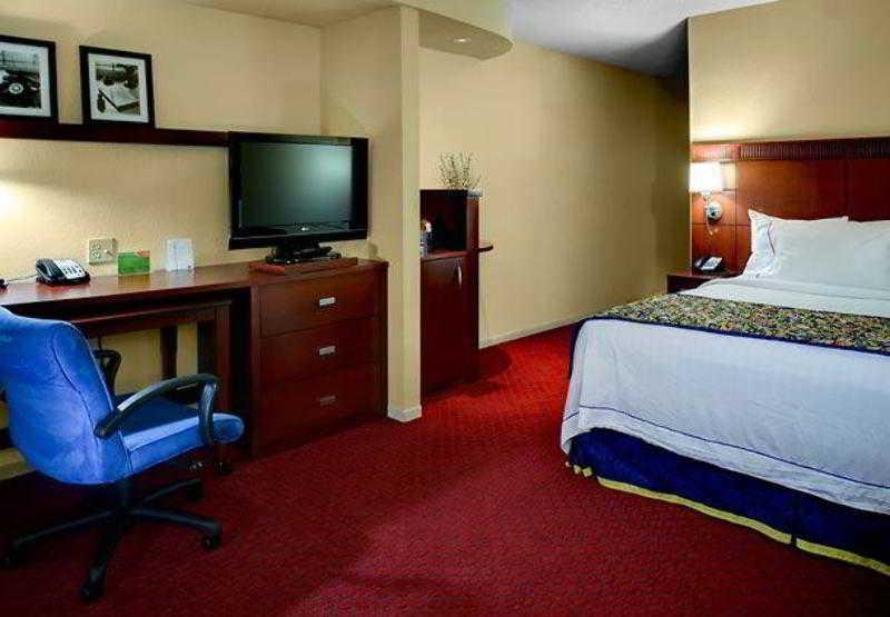 Courtyard By Marriott Fayetteville Luaran gambar