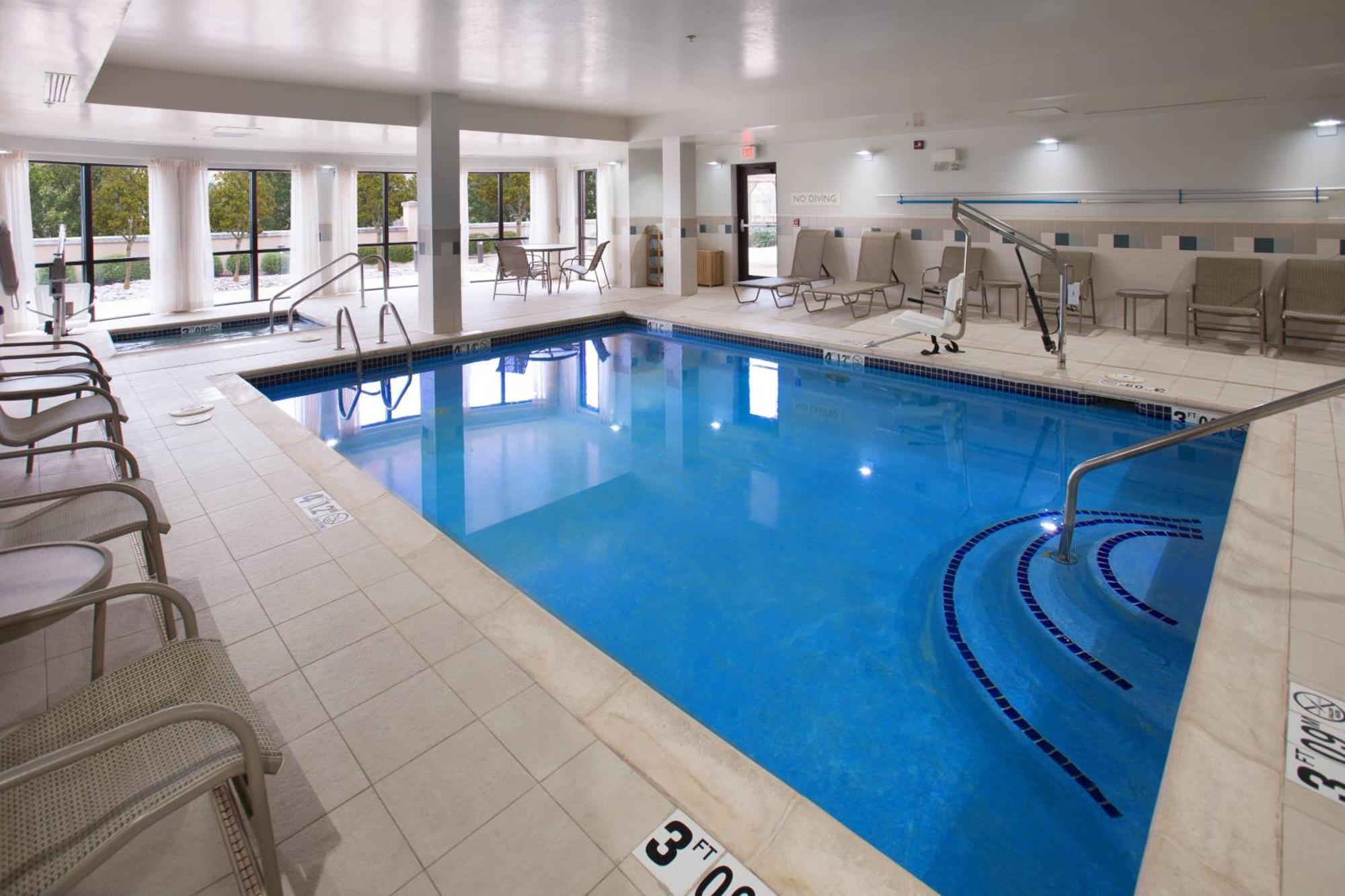 Courtyard By Marriott Fayetteville Luaran gambar