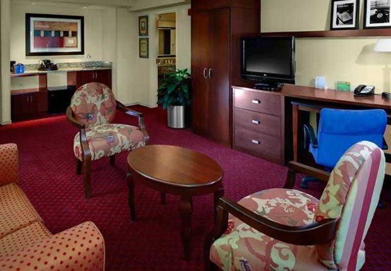 Courtyard By Marriott Fayetteville Bilik gambar
